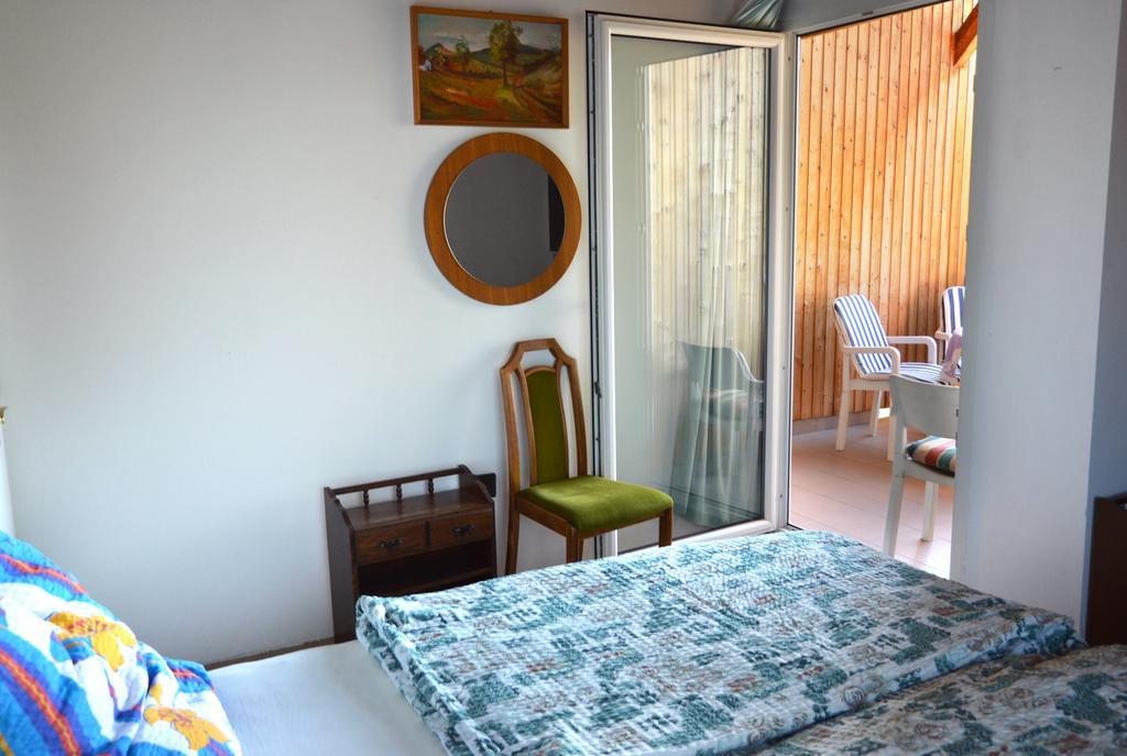 Benedekne Haza Appartement Gyenesdiás Buitenkant foto